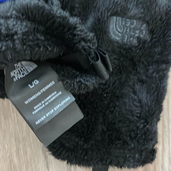 2-4-1 DEAL Gloves & headband - Picture 5 of 5